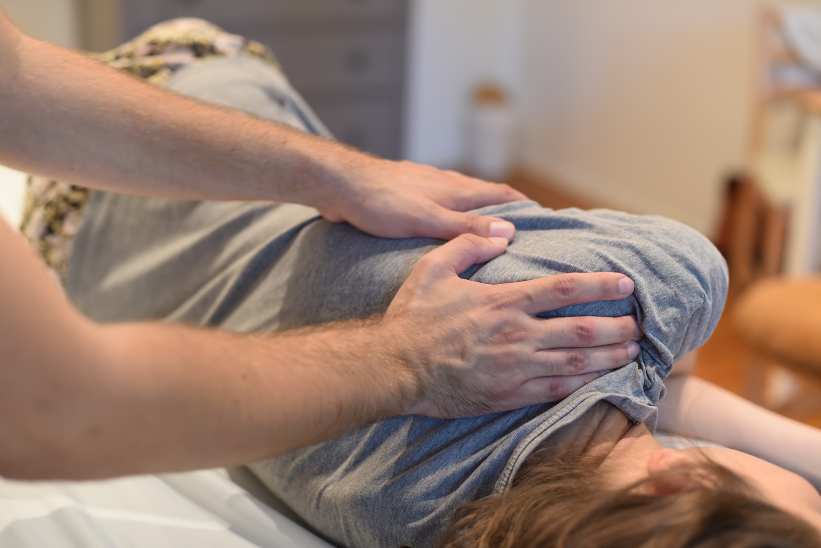 Körperarbeit schafft Vertrauen durch Berührung